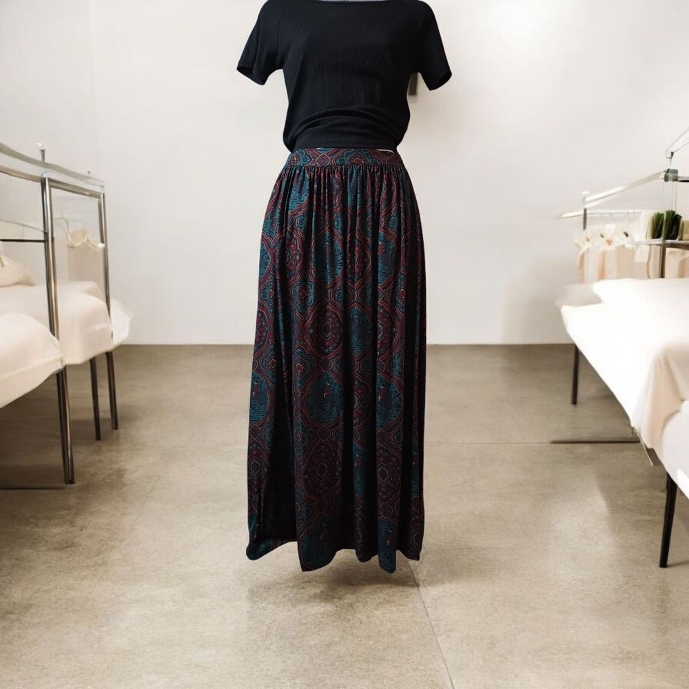 VTG TALBOTS Elegant EQUESTRAN Black and Red Patterned Maxi Skirt SZ 4